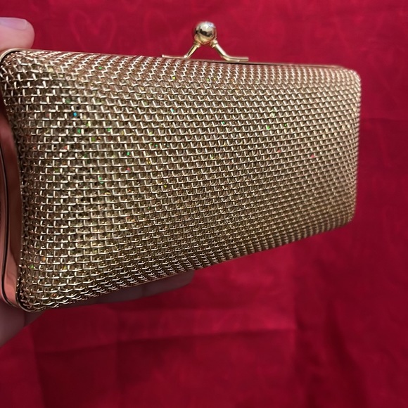 Women’s Gorgeous Gold Purse with white sparkle Tiny Stones Embedded. NWOT - Picture 13 of 14
